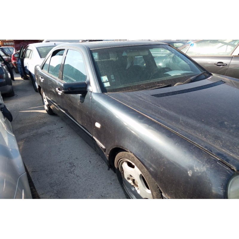 Ολόκληρο Αυτοκίνητο Mercedes-Benz E 220 Κωδ.Κινητηρα 604912 2155cc 75hp 1996-2002