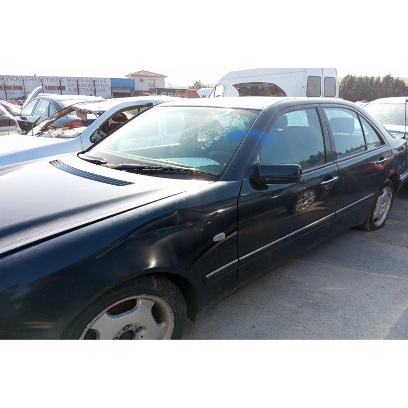 Ολόκληρο Αυτοκίνητο Mercedes-Benz E 220 Κωδ.Κινητηρα 604912 2155cc 75hp 1996-2002