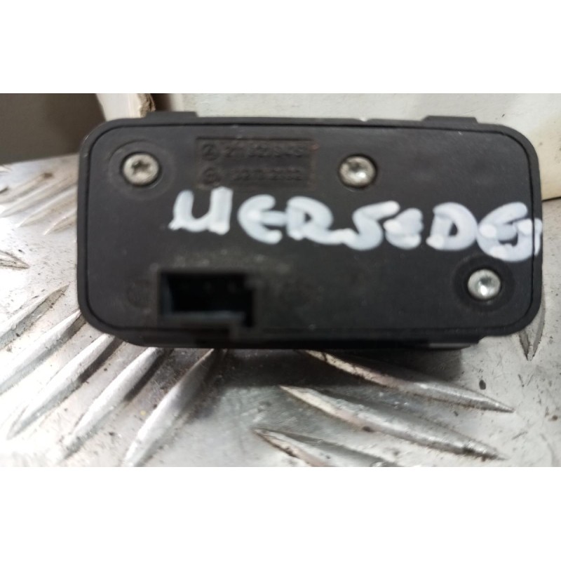 Διακόπτης Κεντρικου Κλειδωματος και Πορτ Μπαγκαζ Mercedes-Benz W251 2006-2010 2118219451 (3 Pins)