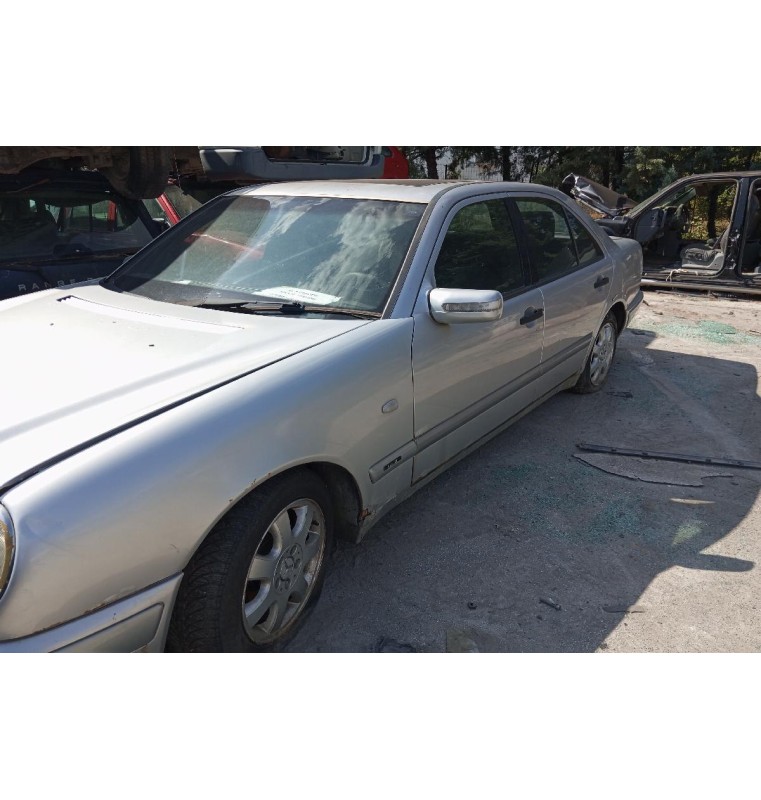 Ολόκληρο Αυτοκίνητο Mercedes-Benz W210 Κωδ.Κινητηρα 111942 2000cc 136hp 1995-2000