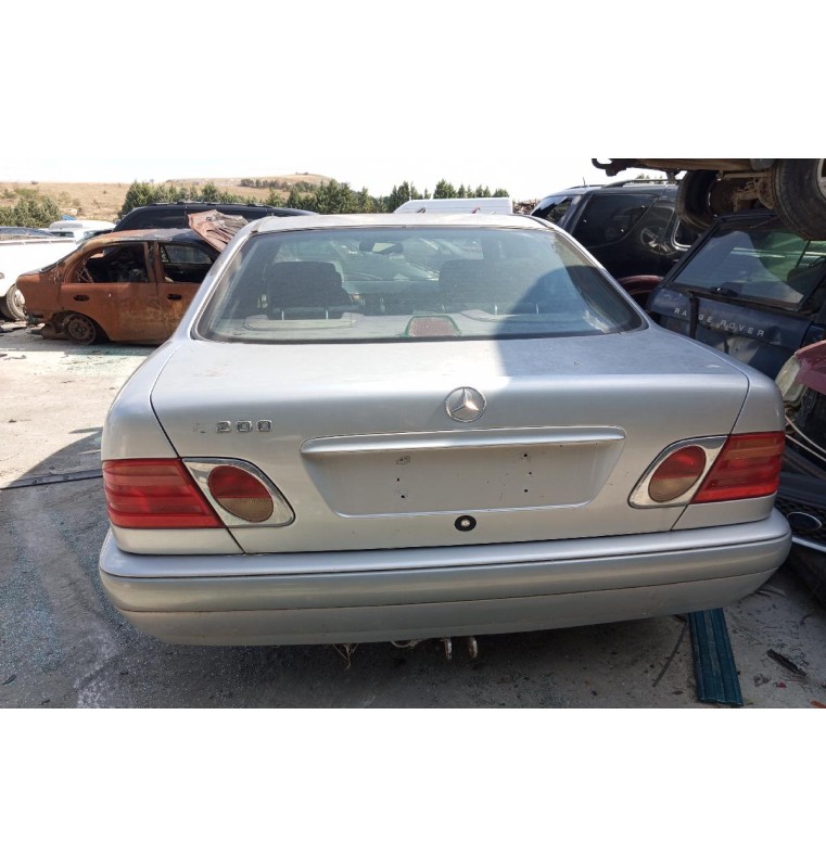 Ολόκληρο Αυτοκίνητο Mercedes-Benz W210 Κωδ.Κινητηρα 111942 2000cc 136hp 1995-2000
