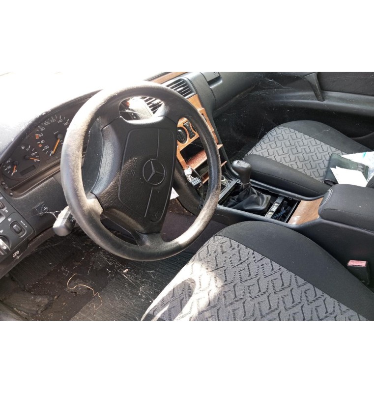 Ολόκληρο Αυτοκίνητο Mercedes-Benz W210 Κωδ.Κινητηρα 111942 2000cc 136hp 1995-2000