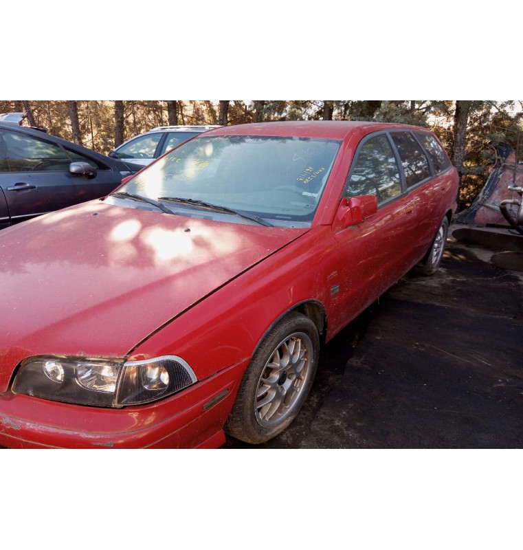 Ολόκληρο Αυτοκίνητο Volvo V40 Κωδ.Κινητηρα B4194T 1900cc 200hp 1997-2000