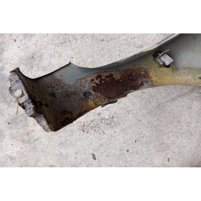 Φτερό Εμπρος Αριστερα Toyota Avensis T22 1997-2003 *