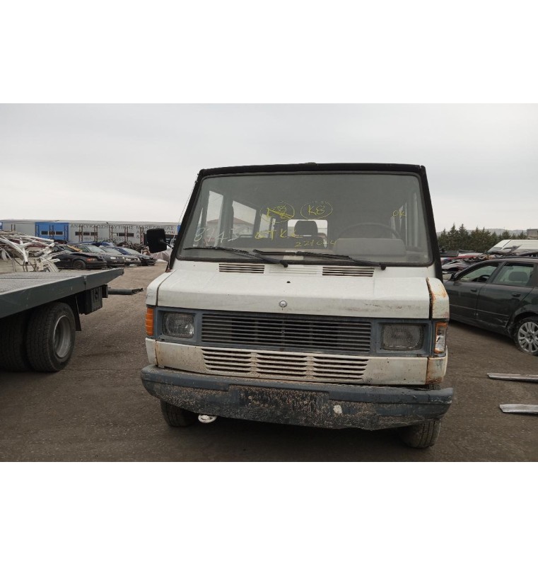 Ολόκληρο Αυτοκίνητο Mercedes-Benz T1 208 D Κωδ.Κινητηρα OM601940 2300cc 79hp 1988-1996