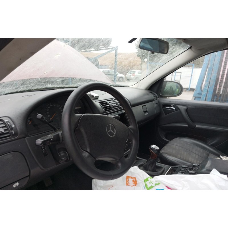 Ολόκληρο Αυτοκίνητο Mercedes-Benz ML 270 Κωδ.Κινητηρα 612963 2700cc 163hp 1999-2005 (ΓΙΑ ΑΝΤΑΛΛΑΚΤΙΚΑ) 181884 KM