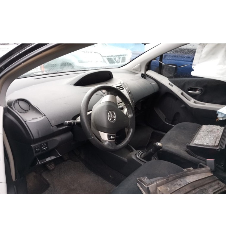 Ολόκληρο Αυτοκίνητο Toyota Yaris Κωδ.Κινητηρα 1ND-TV 1400cc 90hp 2006-2012