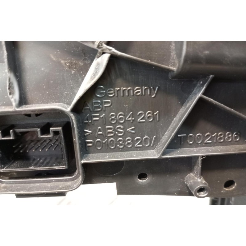 Κεντρικη Κονσόλα Audi A6 2004-2008 4F1864261B