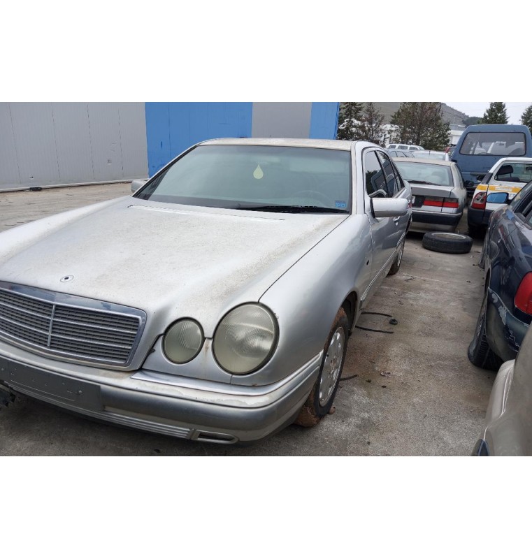 Ολόκληρο Αυτοκίνητο Mercedes-Benz W210 Κωδ.Κινητηρα 605912 2500cc 113hp 1995-1999