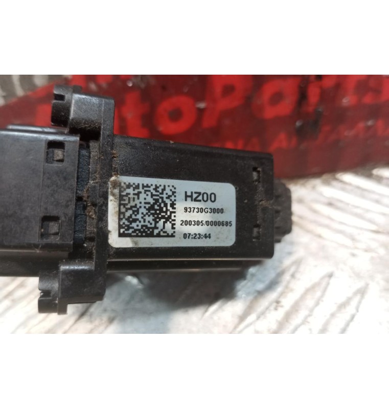 Διακόπτης  Αλαρμ Hyundai i 30 2017-2024 8 pins 93730G3000