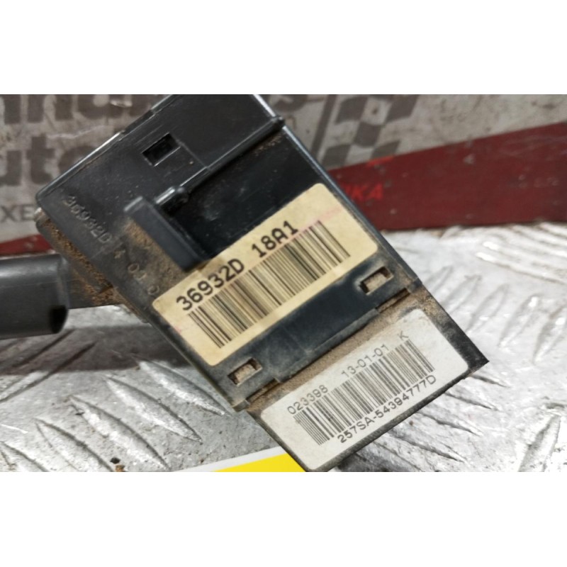 Διακόπτης Υαλοκαθαριστηρων Nissan Vanette 1995-2000 36932D 3+9 pins