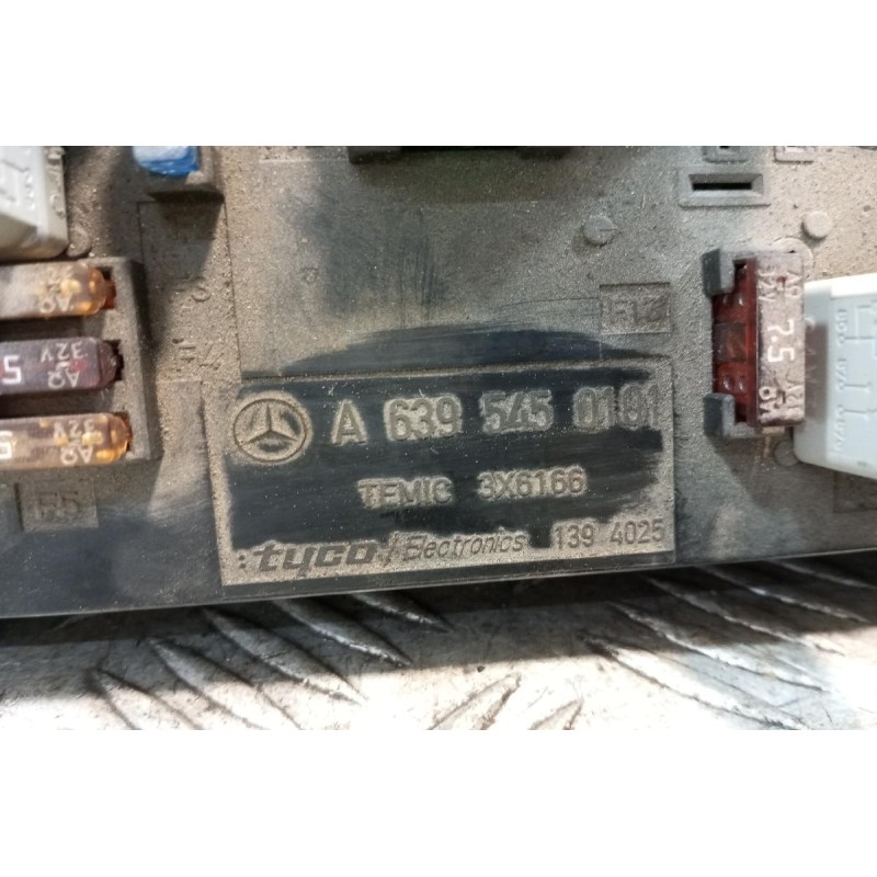 Ασφάλειες - Ασφαλειοθήκη Mercedes-Benz Vito W639 2004-2010 6395450101