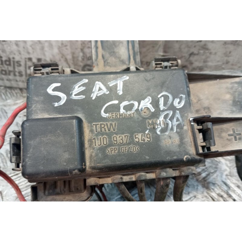 Ασφαλειοθήκη Μπαταριας Seat Cordoba 1999-2002 1J0937549