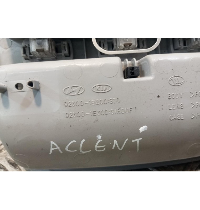 Πλαφονιέρα Εμπρος Hyundai Accent 2006-2011 92800-1E200