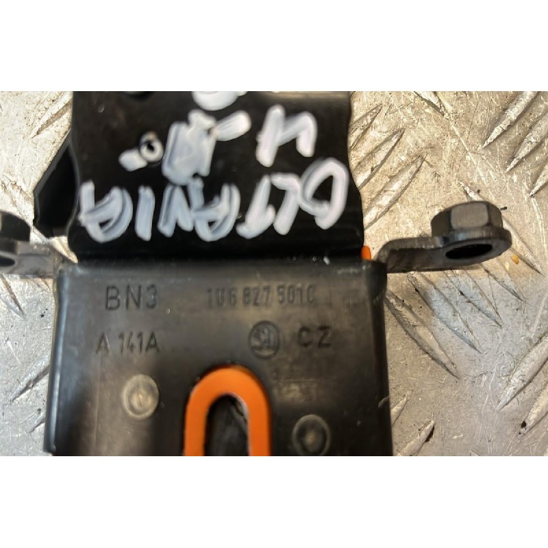 Ηλεκτρομαγνητική Κλειδαριά & Λαβή Πόρτ Μπαγκάζ Skoda Octavia 4 1997-2004 1U682720501C 1U6827565H