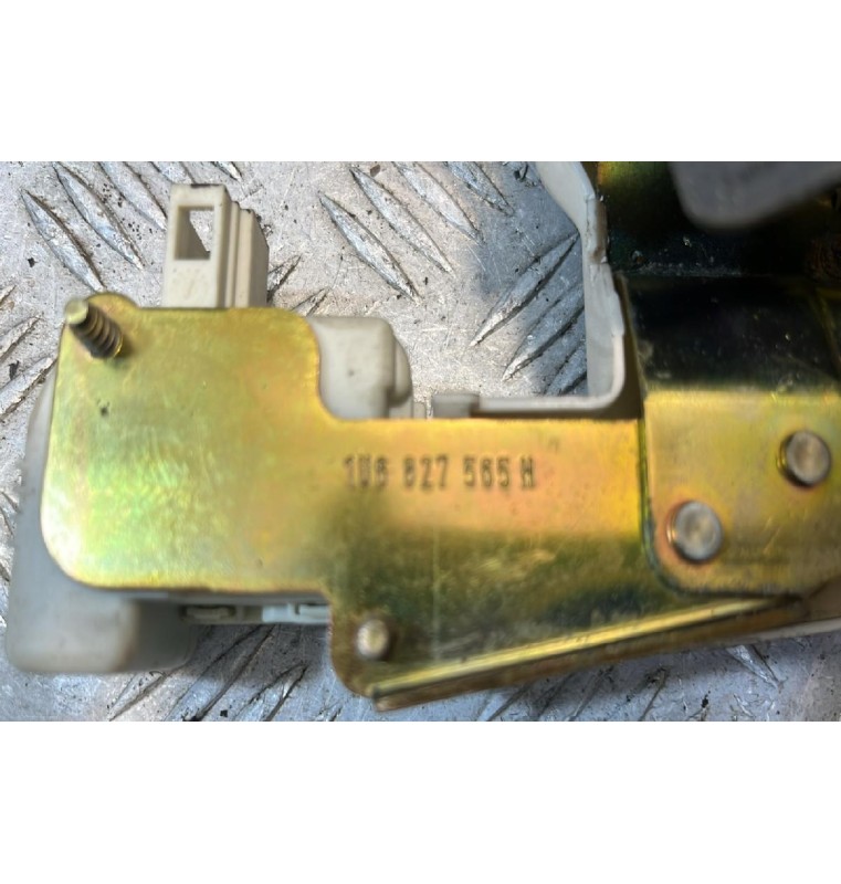 Ηλεκτρομαγνητική Κλειδαριά & Λαβή Πόρτ Μπαγκάζ Skoda Octavia 4 1997-2004 1U682720501C 1U6827565H