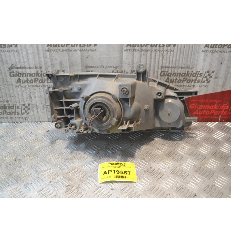 Φανάρι Εμπρός Αριστερά Toyota Hiace 1997-2006