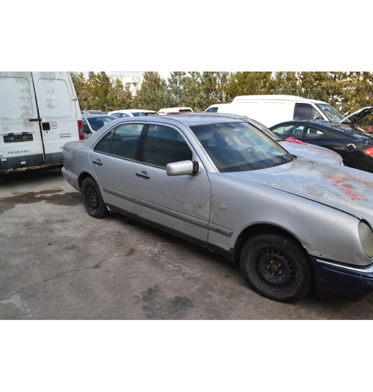 Ολόκληρο Αυτοκίνητο Mercedes-Benz E 200 W210 Αρ.Κινητήρα 111.942 1995-2000