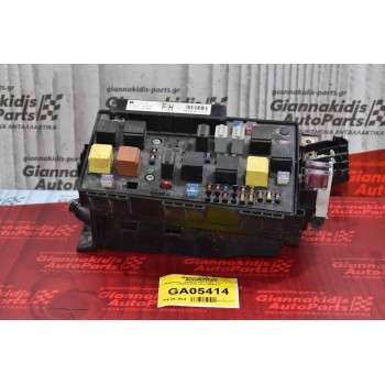 Ασφάλειες - Ασφαλειοθήκη Opel Astra H 1.7 Z17DTH 2001-2008 13191131