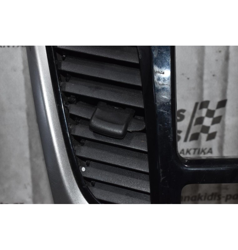 Αεραγωγός Καλοριφερ Mitsubishi L200 2015-2020 8030A260 ZZ (Μικρό σπάσιμο αεραγωγού)