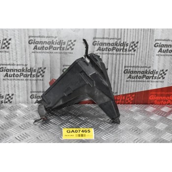 Ασφαλειοθήκη Toyota Hiace 2005-2010