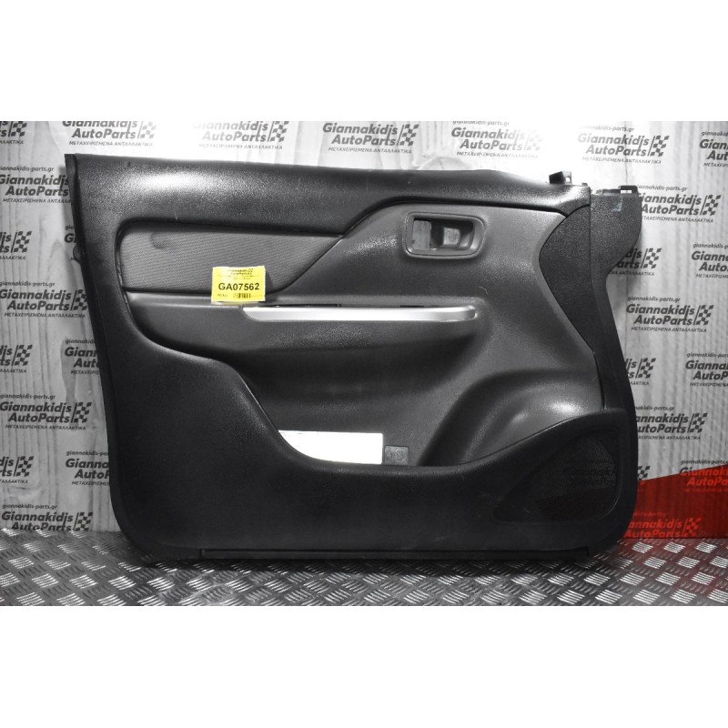 Ταπετσαρία Πόρτας Οδηγού Mitsubishi L200 4N15 2014-2020 Μιαμιση καμπινα