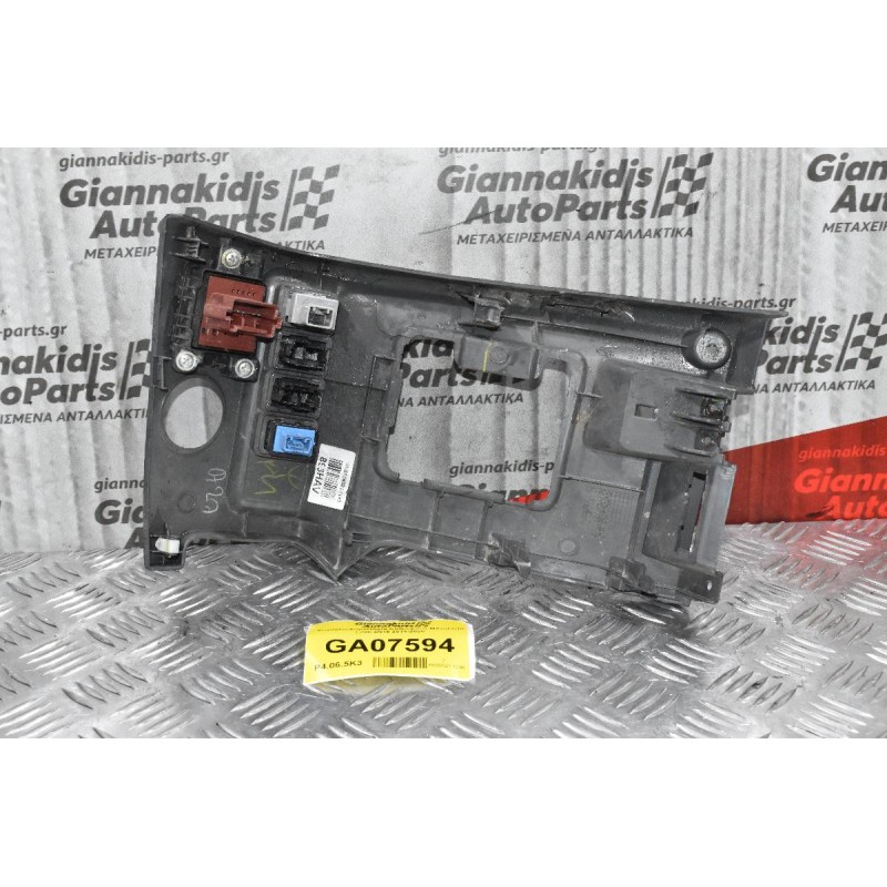 Κονσόλα-Χειριστήρια Καθρεφτών Mitsubishi L200 4Ν15 2014-2020