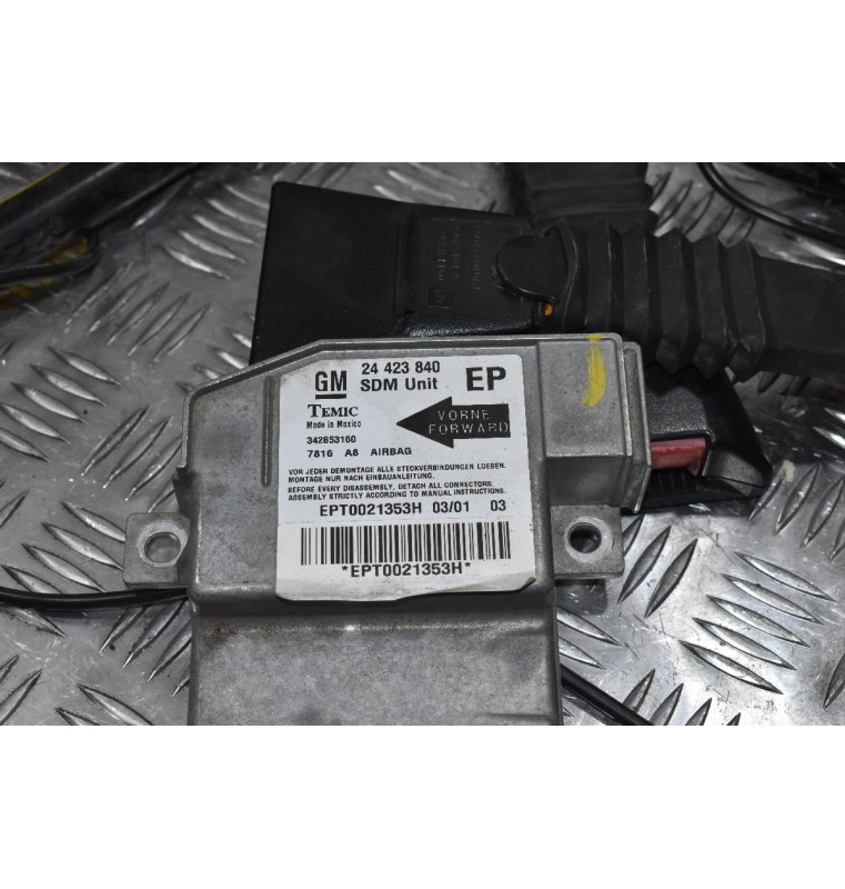 Σετ Αερόσακων Κομπλέ Opel Corca c 2000-2006 (Λείπει το Καπάκι του Συνοδηγού)