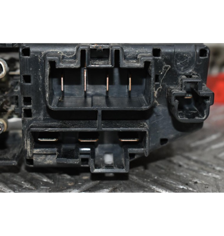 Ασφαλειοθήκη Ford Ranger-Mazda BT50 2.5 TDCI 4X4 2006-2012 UR56 (3+4+1pins)