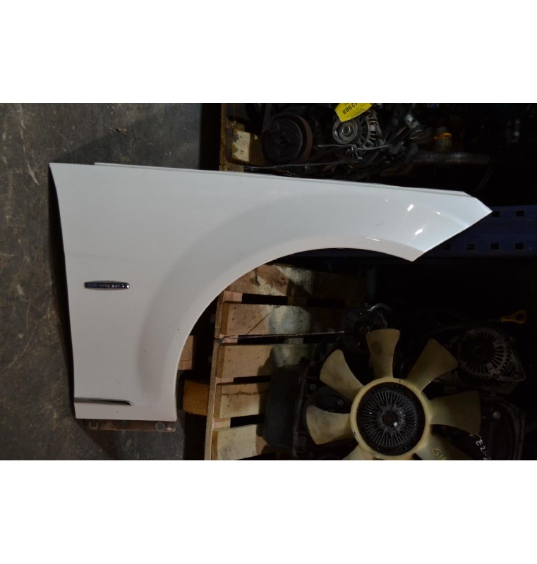 Μούρη Κομπλέ Mercedes-Benz C200 W204 Facelift Xenon 2011-2015 (Με 2 φτερα και καπω) (Εξυπνο φαναρι)