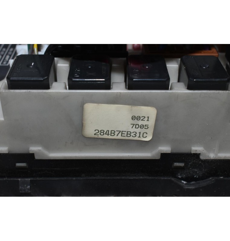 Ασφαλειοθήκη Nissan Navara D40 2005-2012 284B7-EB31C