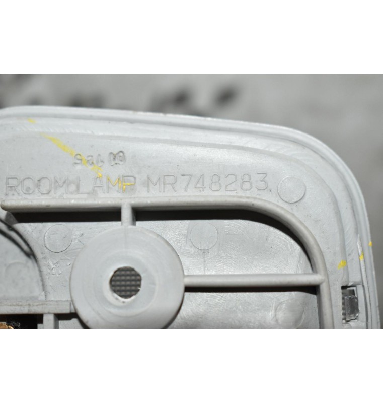 Πλαφονιέρα Mitsubishi L200 KB4 2005-2010 MR748283