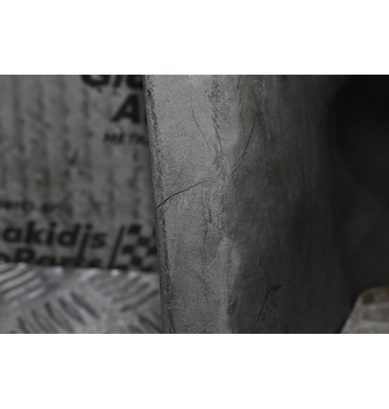 Σκαλοπάτι-Κάλυμμα Δεξιά Mitsubishi Canter 1996-2004 MC139314 Γνησιο με το αλουμινιο (Μικρό Σπάσιμο)