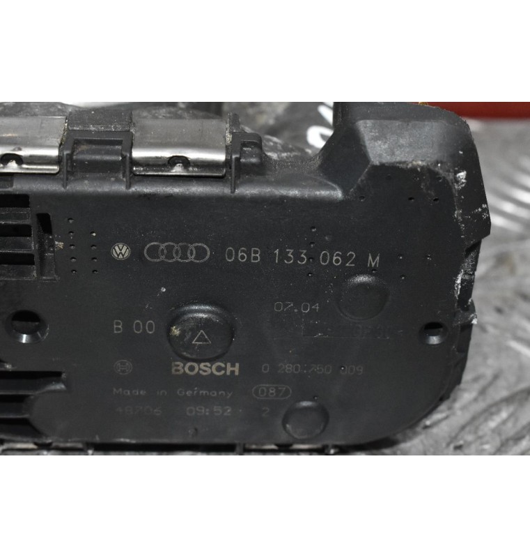 Πεταλούδα Γκαζιού Audi A4 1.8T BFB 2001-2007 BOSCH 06B133062M 0280750009 (Σπάσιμο Στο Φις)