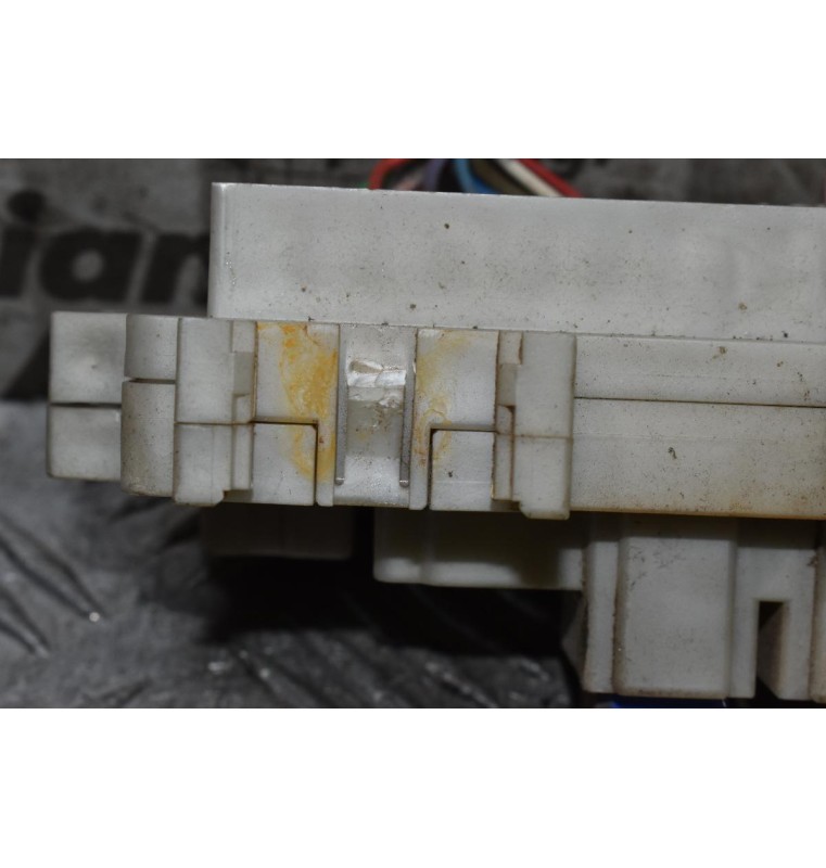 Ασφαλειοθήκη Nissan Navara D40 2005-2010 (Μικρό Χτύπημα)