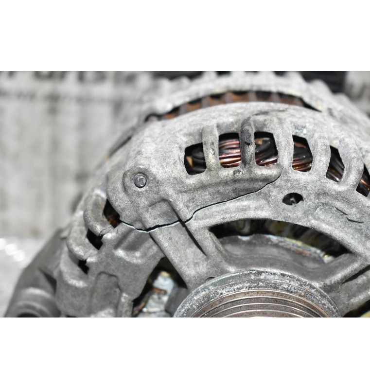 Δυναμό Volvo V50 2.4 D5 20V 2007-2010 30773111 0121615014 150A (Μικρά Χτυπήματα)