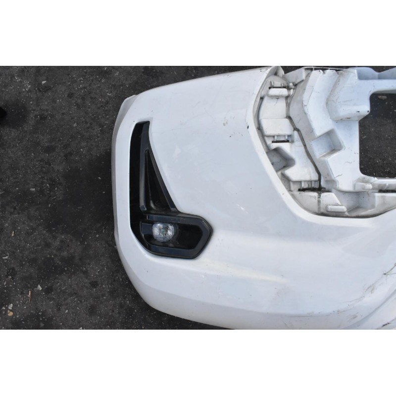 Προφυλακτήρας Εμπρός Toyota Hilux Revo 2021-2022 (Γνήσιο - Ελαφρώς Μεταχειρισμένο) (Με Προβολάκια)