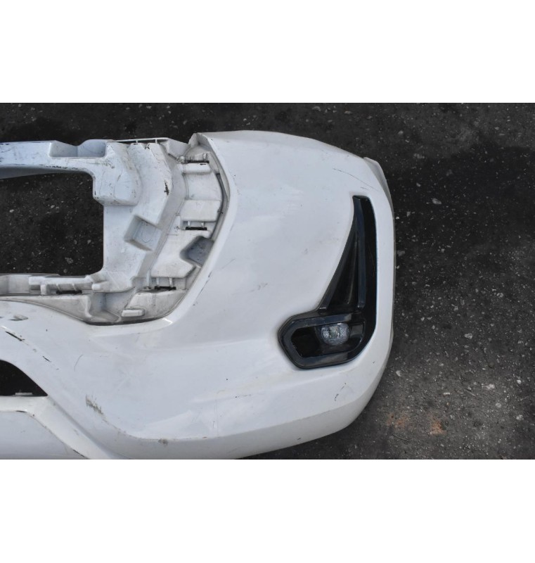 Προφυλακτήρας Εμπρός Toyota Hilux Revo 2021-2022 (Γνήσιο - Ελαφρώς Μεταχειρισμένο) (Με Προβολάκια)