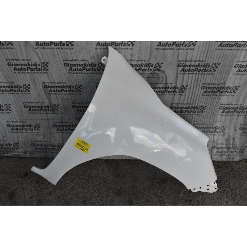 Φτερό Δεξί Toyota Hilux Revo GUN 4X4 2015-2022 (Γνήσιο) (Με Χτύπημα)