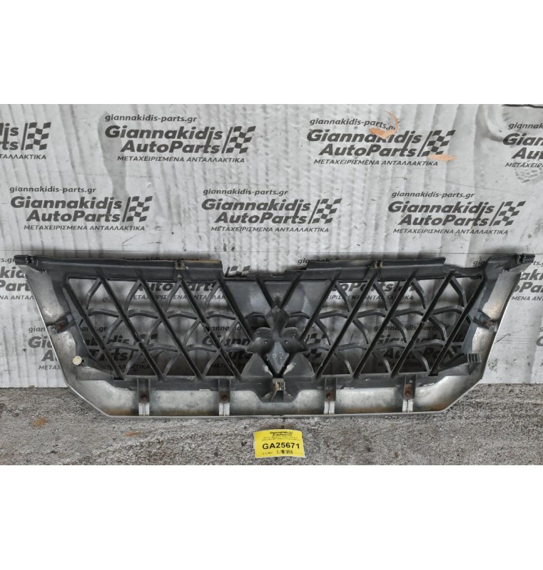 Μάσκα Mitsubishi Pajero / Montero 2000-2006 MR478595 (Σπασμένη Βάση)