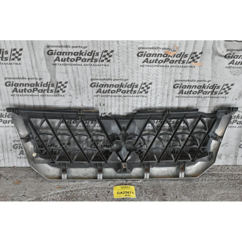 Μάσκα Mitsubishi Pajero / Montero 2000-2006 MR478595 (Σπασμένη Βάση)