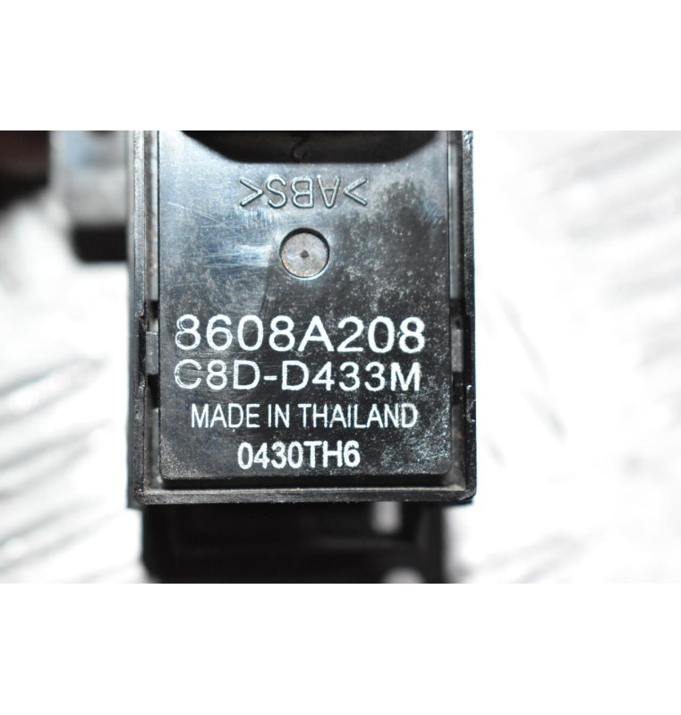 Διακόπτης Ηλεκτρικού Πίσω Κεντρικόυ Παραθύρου Mitsubishi L200 KB4 2006-2015 8608A208 C8D-D433M (8pins)