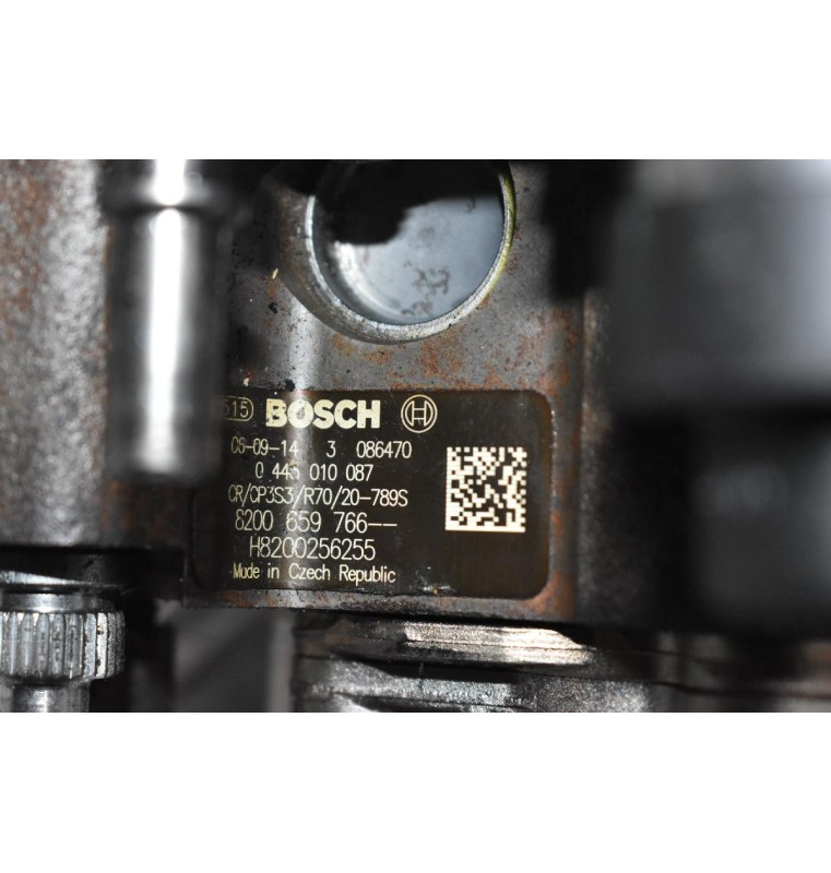 Αντλία Πετρελαίου Renault Trafic / Opel Vivaro / Nissan Primastar 1.9cc F9Q U760 2002-2006 BOSCH 8200659766 0445010087