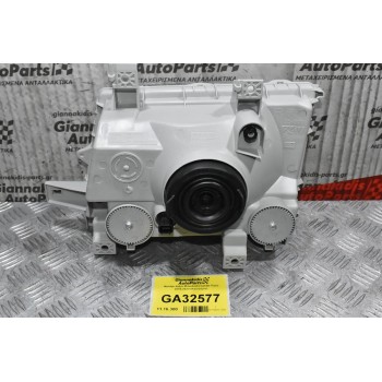 Φανάρι Δεξιό Mitsubishi Canter Fuso 2015-2020 (Καινούριο)