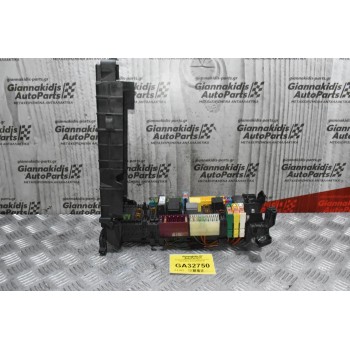 Ασφαλειοθήκη Mercedes-Benz A-Class W176 W246 2012-2018 2465400140
