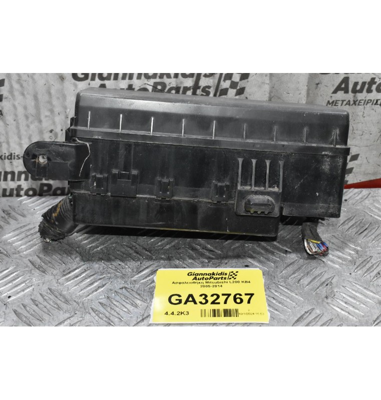Ασφαλειοθήκη Mitsubishi L200 KB4 2005-2014