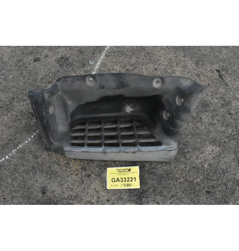 Σκαλοπάτι Δεξι Mitsubishi Canter 2006-2015 (Στενη Καμπινα)