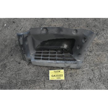 Σκαλοπάτι Δεξι Mitsubishi Canter 2006-2015 (Στενη Καμπινα) (Μικρό Ράγισμα)