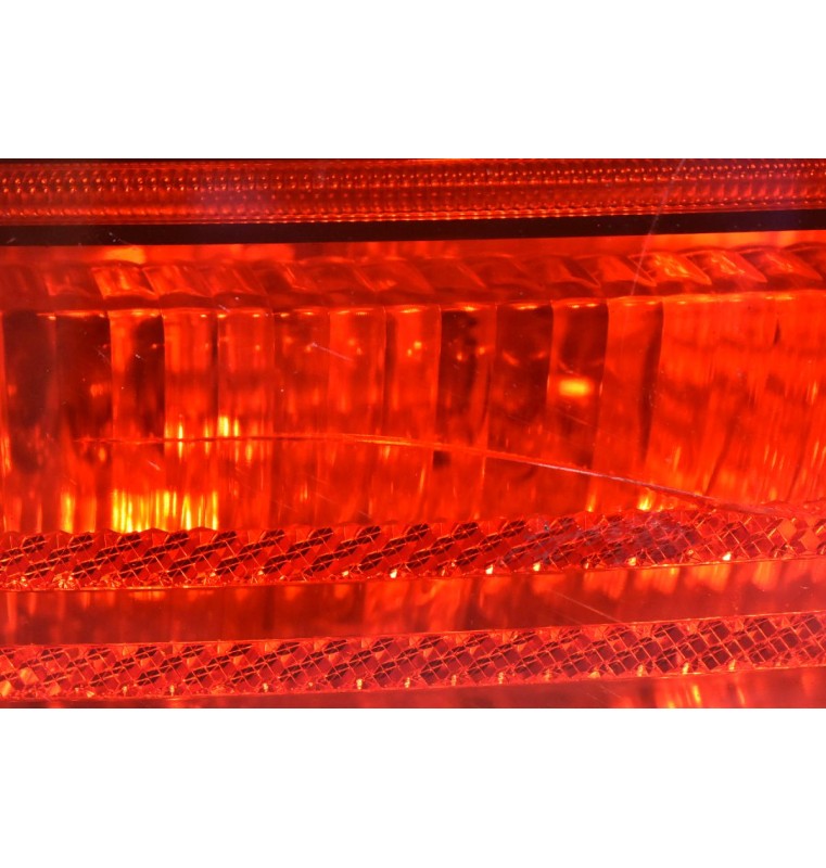 Φανάρι Πίσω Αριστερά Bmw E90 2004-2010 276301L (Μικρό Ράγισμα)