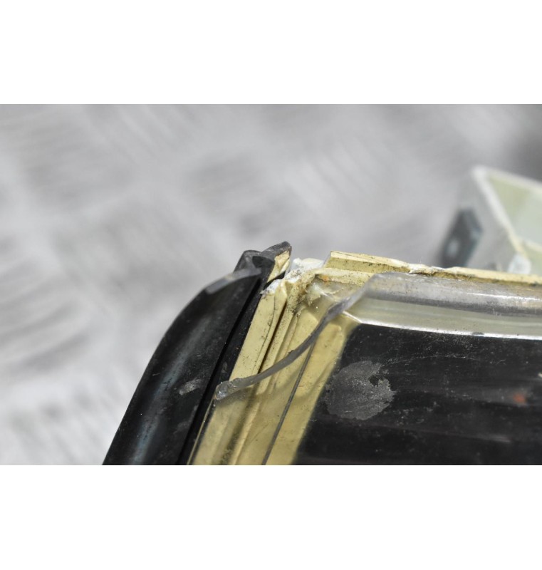 Φλάς Δεξί Mitsubishi Canter-Fuso 2005-2011 MK4486509 89311335 (Μικρό Σπάσιμο Στη Γωνία)